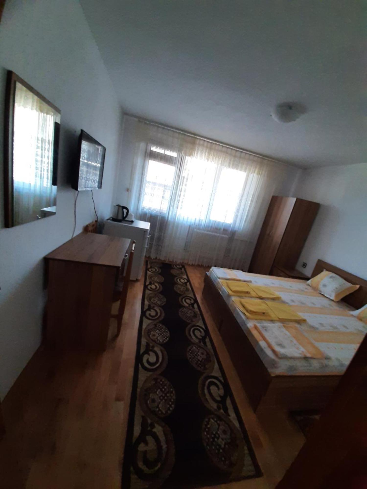 Къща За Гости Петрови Primorsko Zimmer foto